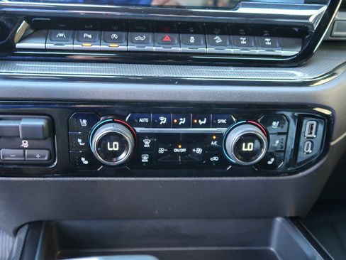 Certified 2025 Chevrolet Silverado 1500 ZR2 w/ Technology Package AWD/4WD image 28