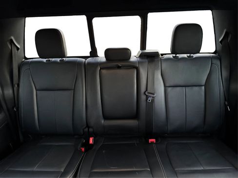 Used 2020 Ford F150 Lariat w/ Equipment Group 502A Luxury AWD/4WD image 17