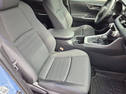 Used 2024 Toyota RAV4 SE AWD/4WD image 10
