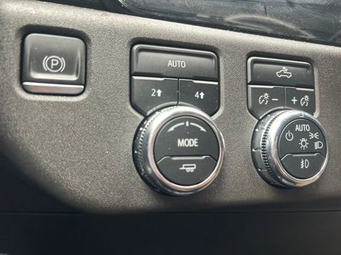 Used 2023 GMC Sierra 1500 Elevation AWD/4WD image 32