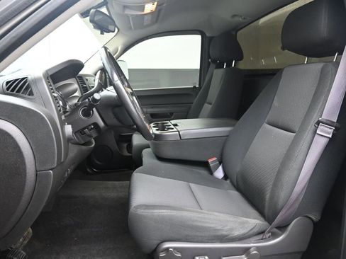 Used 2014 Chevrolet Silverado 2500 LT w/ Snow Plow Prep Package image 11