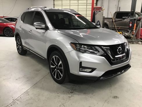 Used 2019 Nissan Rogue SL FWD image 3