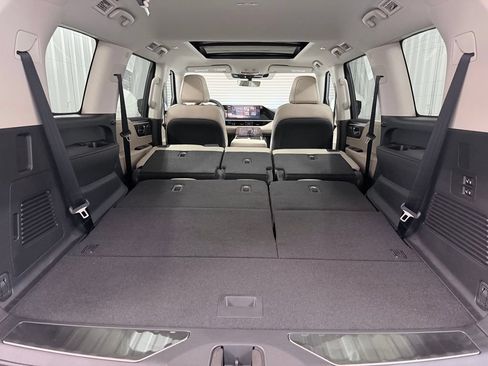 Certified 2026 INFINITI QX80 Pure RWD image 37