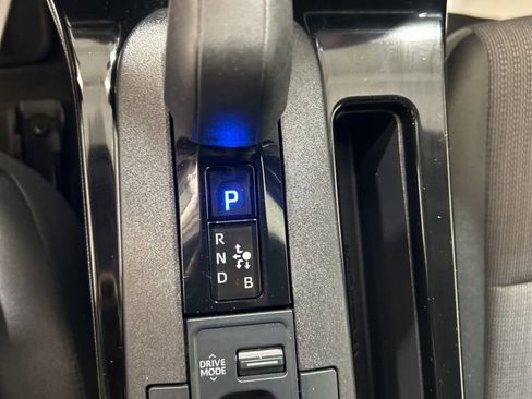 Used 2023 Toyota Prius LE image 29