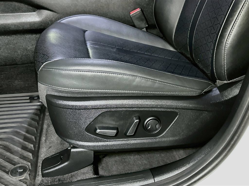Used 2023 Kia Sorento X-Line EX AWD/4WD image 18