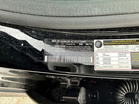 Used 2017 Mercedes-Benz E 300 4MATIC image 19
