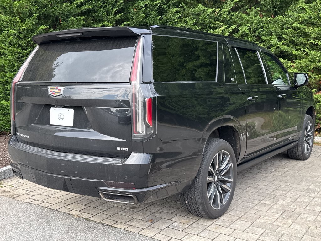 Used 2022 Cadillac Escalade ESV Sport w/ Touring Package AWD/4WD image 6