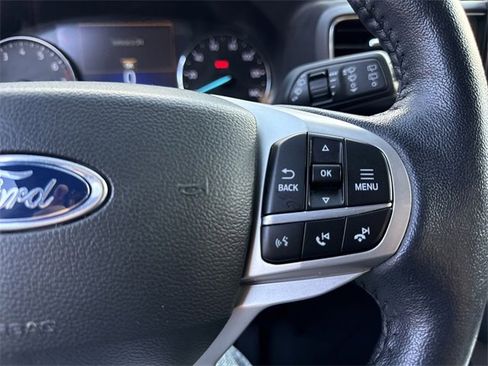 Used 2022 Ford Explorer XLT w/ Equipment Group 202A image 32