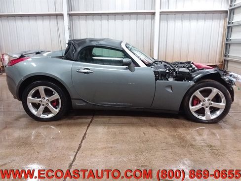 Used 2006 Pontiac Solstice Convertible w/ Premium Package image 3