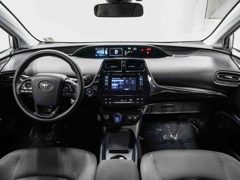 Certified 2019 Toyota Prius L Eco FWD image 12