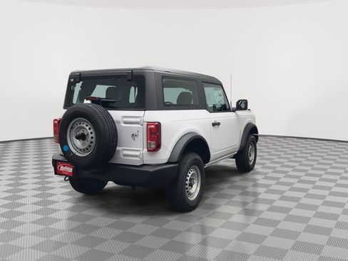 New 2026 Ford Bronco 2-Door AWD/4WD image 32
