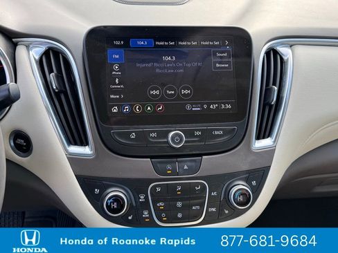 Used 2024 Chevrolet Malibu LT image 6