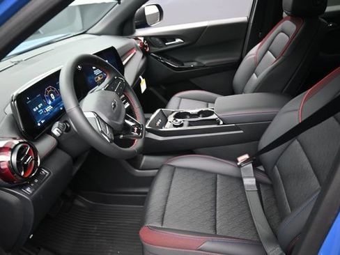 New 2026 Chevrolet Equinox RS w/ LPO, Floor Liner Package FWD image 8