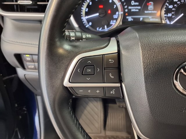 Used 2023 Toyota Highlander XSE FWD image 7