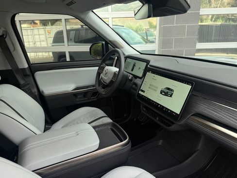 Used 2023 Rivian R1S Adventure AWD/4WD image 54