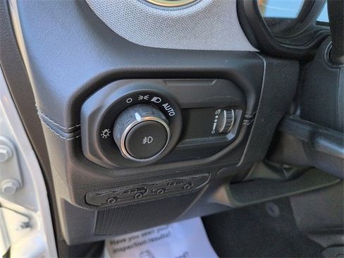 Used 2024 Jeep Wrangler Sahara image 16