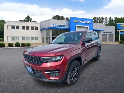 Used 2023 Jeep Grand Cherokee Altitude