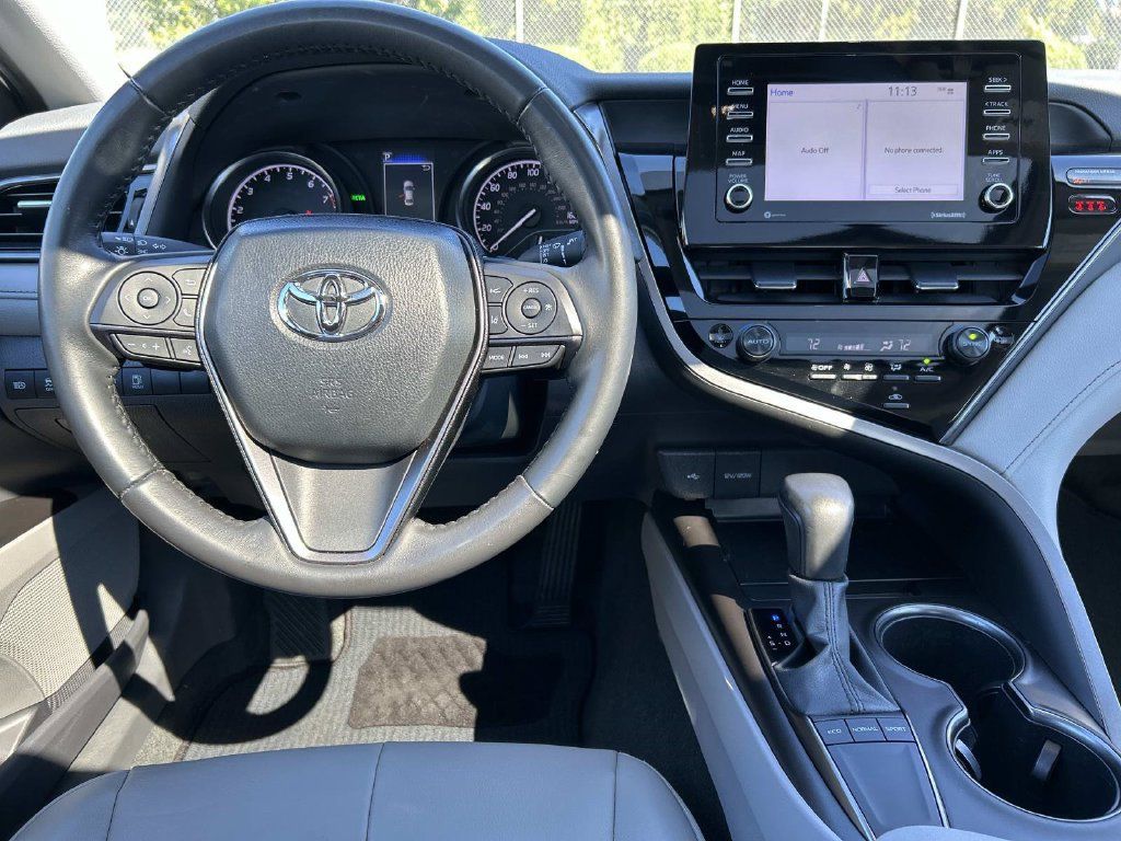 Used 2024 Toyota Camry SE w/ Convenience Package FWD image 16