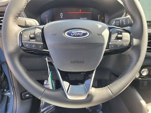 New 2025 Ford Escape SE image 16