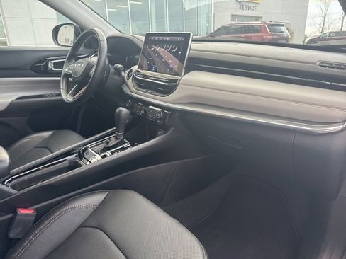 Used 2022 Jeep Compass Limited w/ Elite Group image 31