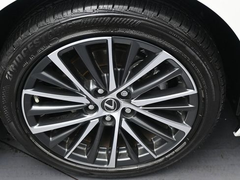 Used 2025 Lexus ES 350 w/ Premium Package image 39