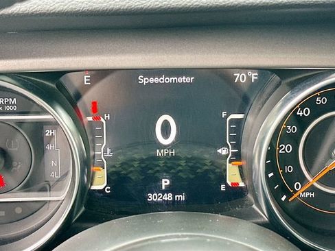 Used 2023 Jeep Wrangler Willys image 12