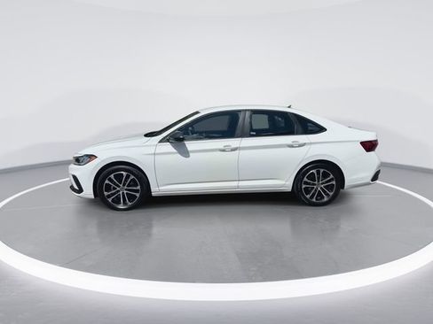 Used 2025 Volkswagen Jetta Sport FWD image 5