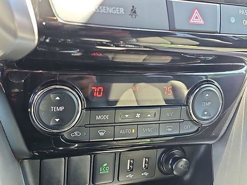 Used 2025 Mitsubishi Eclipse Cross SE AWD/4WD image 16