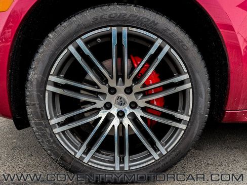 Used 2015 Porsche Macan Turbo image 9