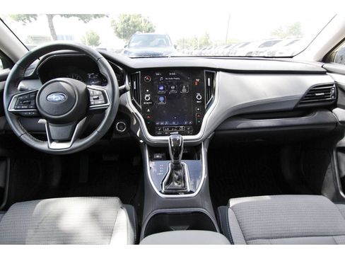 Used 2024 Subaru Outback Premium AWD/4WD image 9