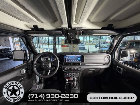 Used 2025 Jeep Wrangler Unlimited Rubicon 4xe w/ Convenience Group AWD/4WD image 20