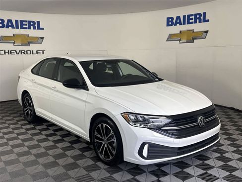 Used 2023 Volkswagen Jetta Sport FWD image 7
