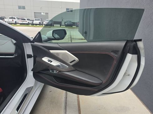 Used 2022 Chevrolet Corvette Stingray Premium Conv w/ Z51 Performance Package RWD image 20