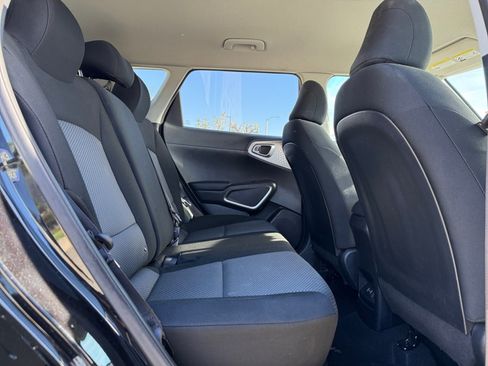 Used 2023 Kia Soul S FWD image 17