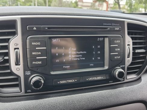 Used 2017 Kia Sportage LX image 22