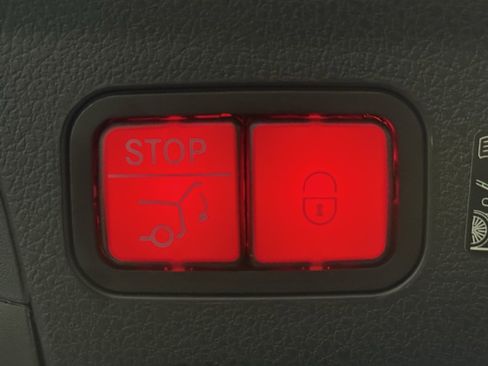 Used 2025 Mercedes-Benz GLE 450e 4MATIC image 15