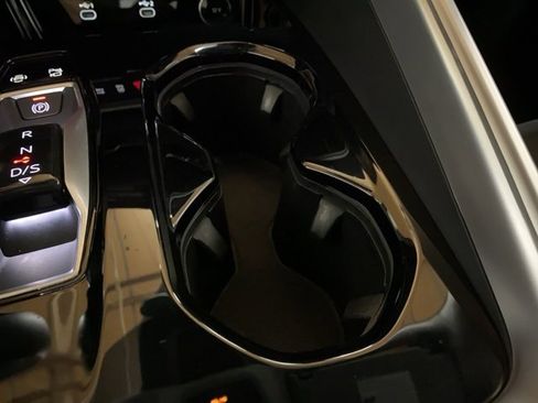 Used 2025 Audi Q5 Premium w/ Convenience Package image 56