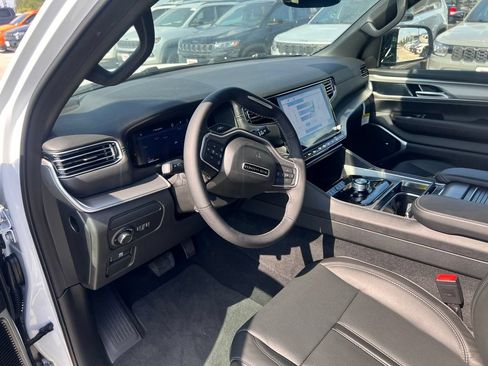 New 2026 Jeep Grand Wagoneer 2WD image 11