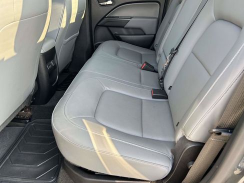 Used 2017 Chevrolet Colorado LT w/ Luxury Package, Chrome AWD/4WD image 17