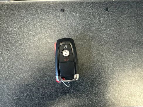 Used 2024 Ford Edge SEL AWD/4WD image 21