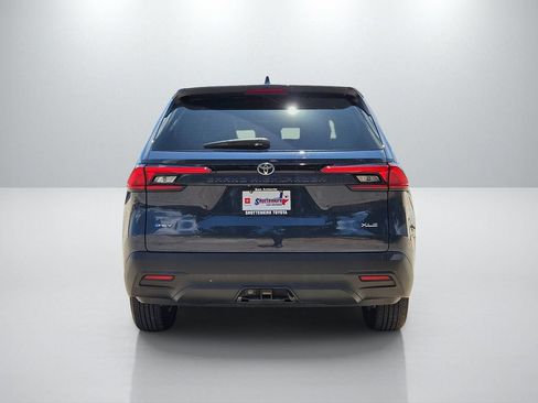 Used 2024 Toyota Grand Highlander XLE FWD image 6