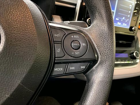 Used 2020 Toyota Corolla LE image 21