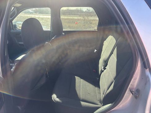 Used 2011 Ford Escape XLT image 12