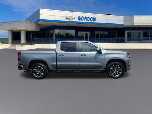 Used 2024 Chevrolet Silverado 1500 LT AWD/4WD image 7