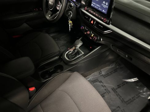 Used 2023 Kia Forte LXS image 14