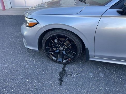 Used 2025 Honda Civic Sport image 6