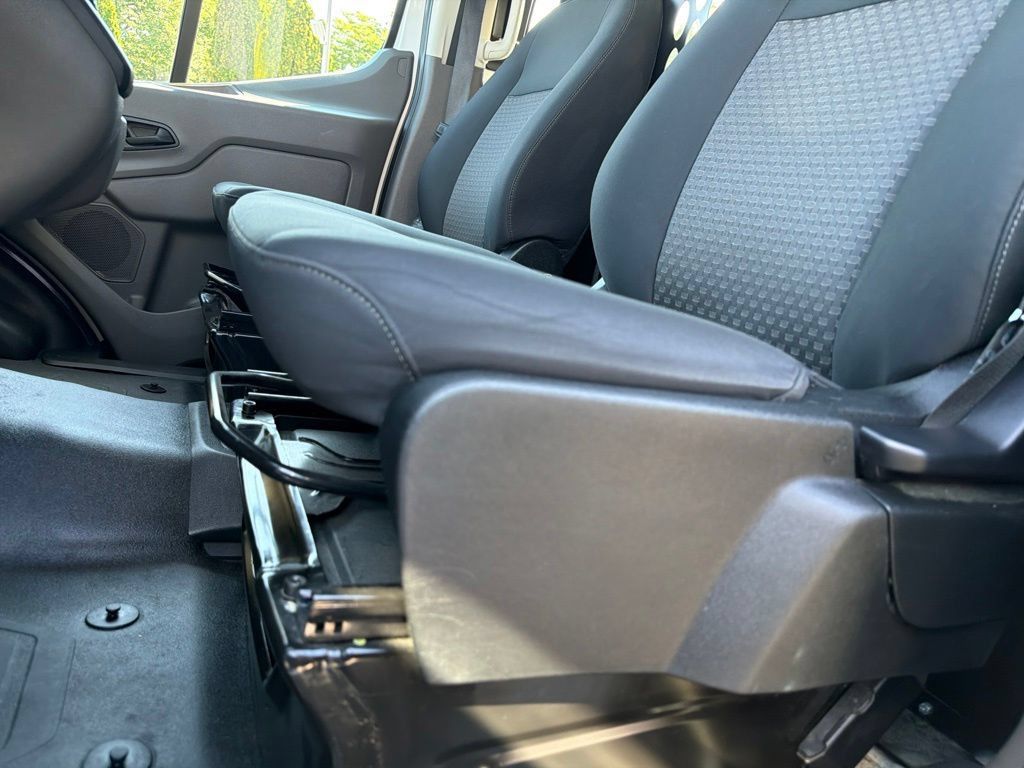 Used 2025 Ford Transit 250 Low Roof w/ Exterior Upgrade Package RWD image 12