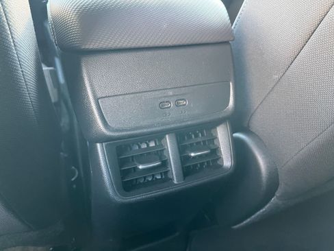 Used 2025 Chevrolet Equinox LT image 23