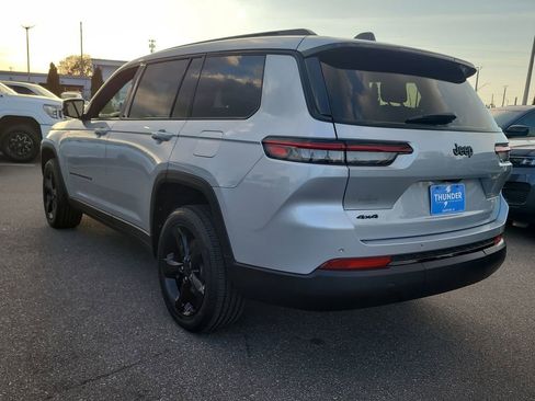 Certified 2024 Jeep Grand Cherokee L Altitude image 3