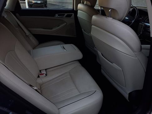 Used 2016 Hyundai Genesis 3.8 w/ Option Group 04 image 21